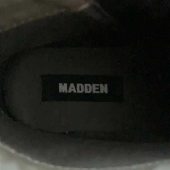 Men’s Steve Madden Boots - Picture 2 of 4